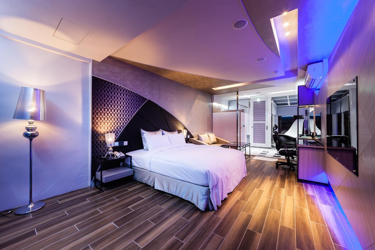 TY Motel Taoyuan Buitenkant foto