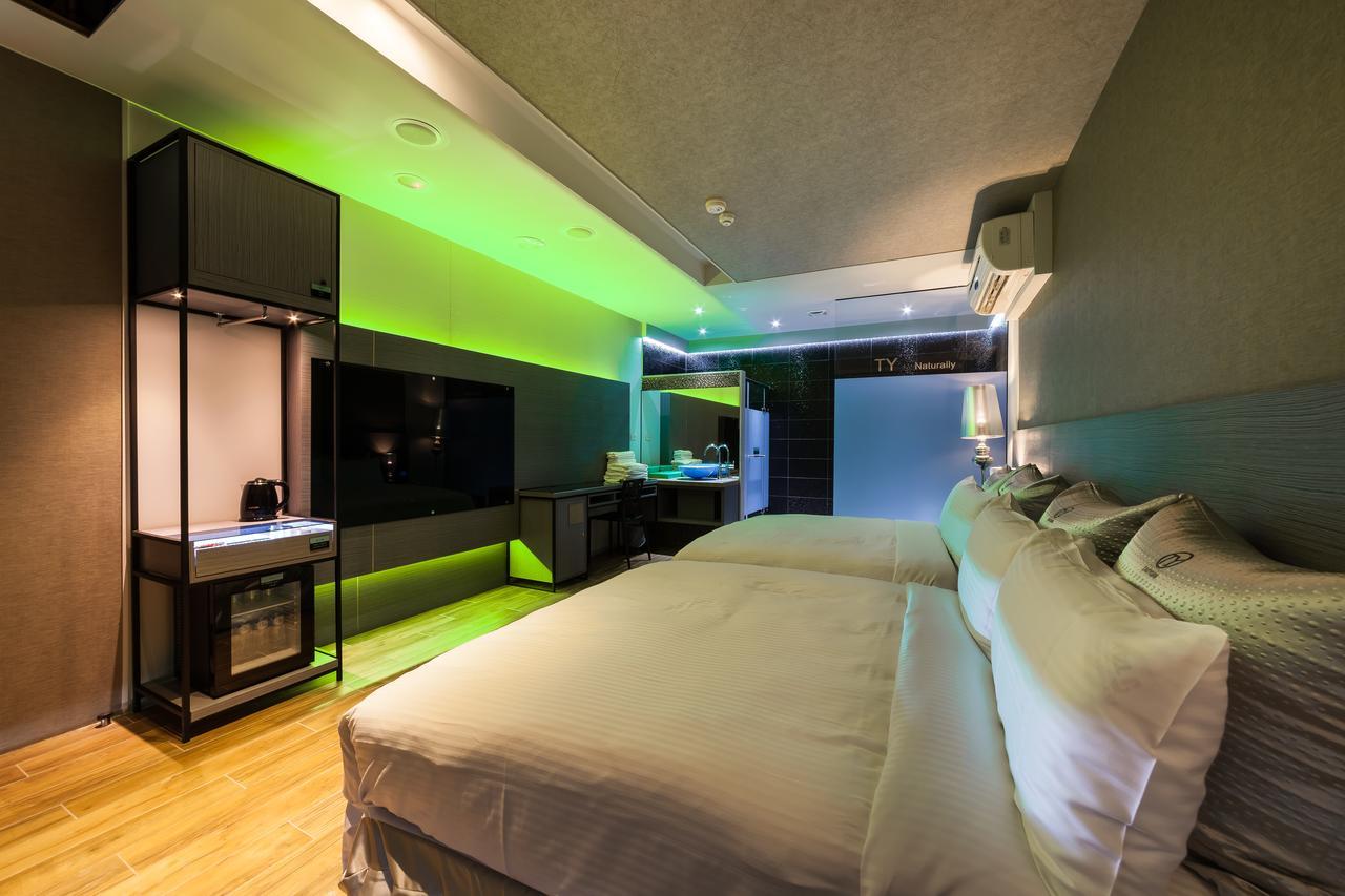 TY Motel Taoyuan Buitenkant foto